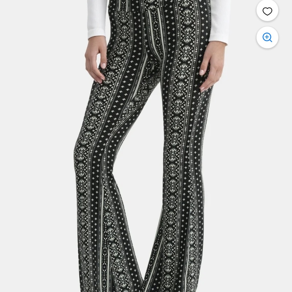 NWT No Boundaries Flare pant Size XS